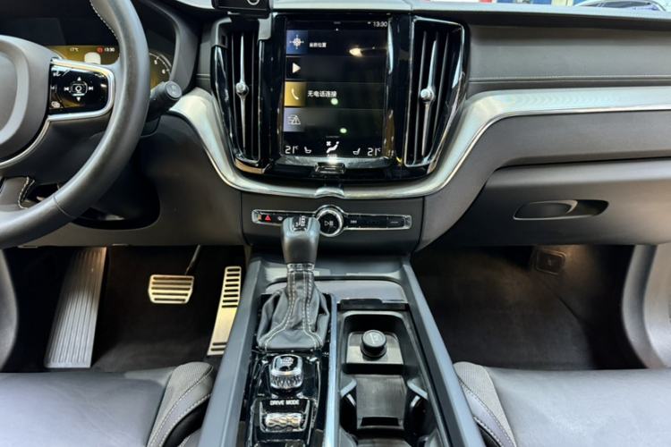 Used Volvo XC60 2021 T5 4x4 Smart & Advanced Sport Edition Interior 4