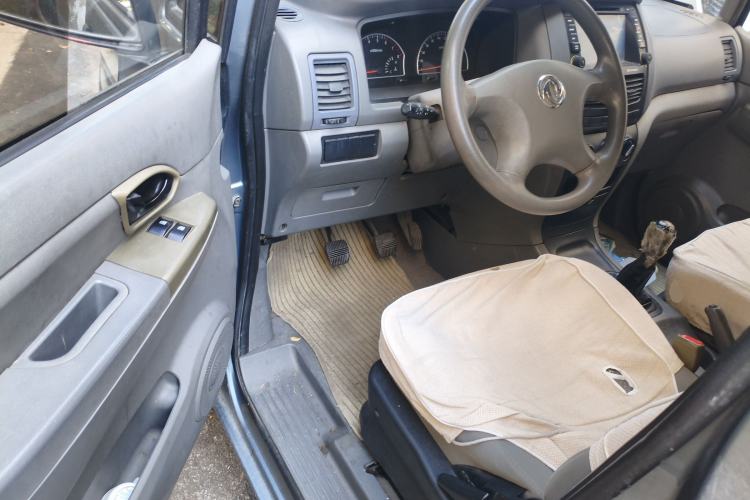 Used Dongfeng Shuaike 2011 1.6L Manual Commercial 5-Seater