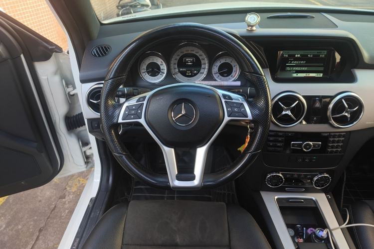 Used Mercedes-Benz GLK-Class 2015 GLK 260 4MATIC Dynamic Edition Ultimate Version
