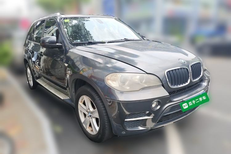 Used BMW X5 2012 xDrive35i U.S. specification Front Right 45 Deg