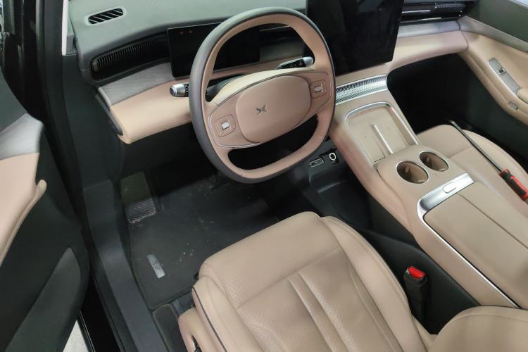 Used XPeng X9 2025 740 Ultra-Long Range Max Driver Seat