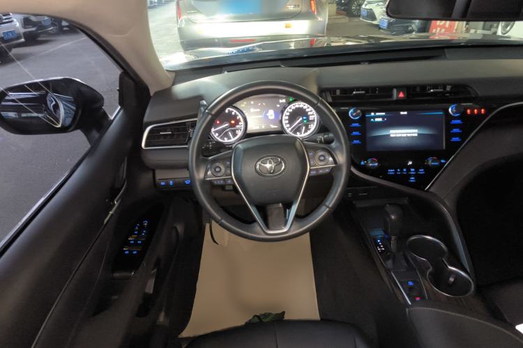 Used Toyota Camry 2019 Revised Version 2.0G Luxury Edition