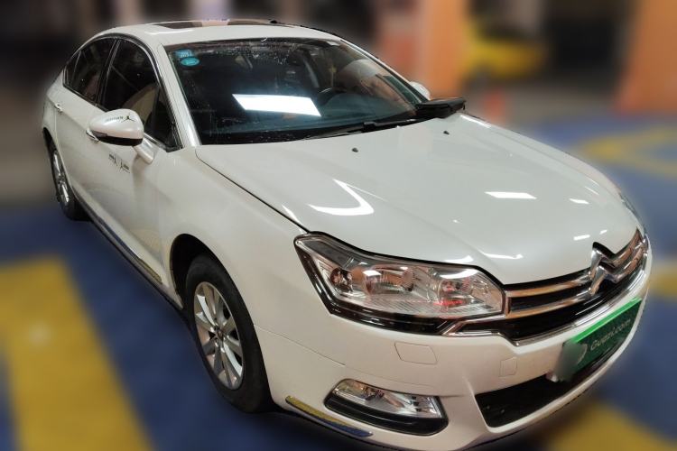 Used Citroen C5 2014 2.0L Automatic Luxury Edition Front Right 45 Deg