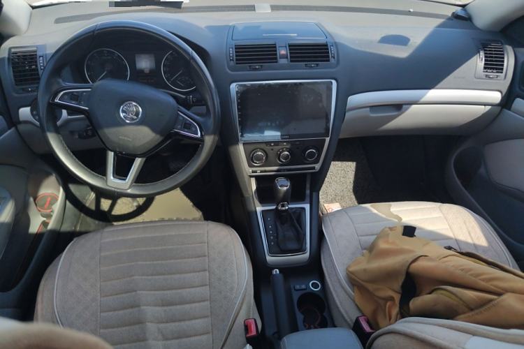 Used Skoda Octavia 2014 1.6L Automatic Yijie Edition