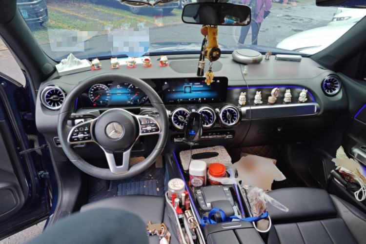 Used Mercedes-Benz GLB 2021 GLB 200 Dynamic Edition Center Console