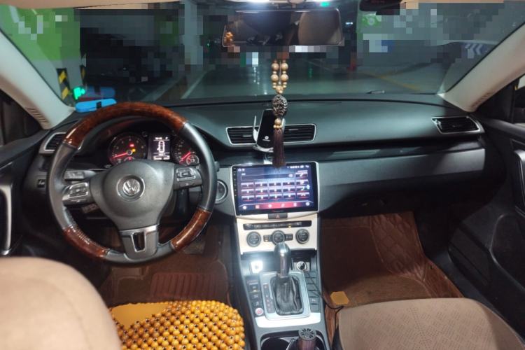 Used Volkswagen Magotan 2015 Revised Version 2.0 TSI Luxury Edition Center Console