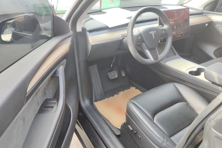 Used Tesla Model Y 2022 Rear-Wheel-Drive Version