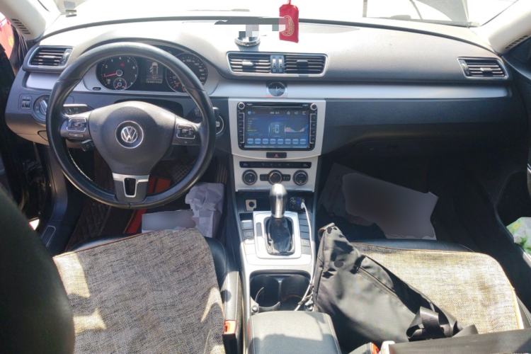 Used Volkswagen Magotan 2015 1.8TSI Advanced Model Center Console