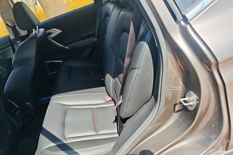 Used Geely Auto Emgrand X7 Sport 2018 1.8TD Automatic Two-Wheel Drive Zhiya Model Left Rear Seat