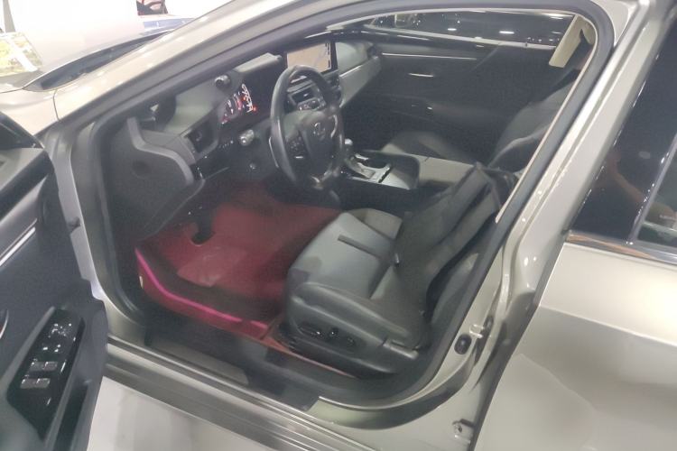 Used Lexus ES 2022 200 Excellence Edition