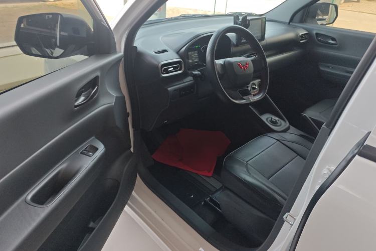 Used Wuling Hongguang New Energy 2024 All-Electric Model 300KM Standard Version
