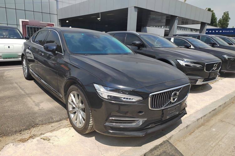 Used Volvo S90 New Energy 2020 T8 e-Drive Hybrid – Zhiyi Luxury Edition Exterior 2