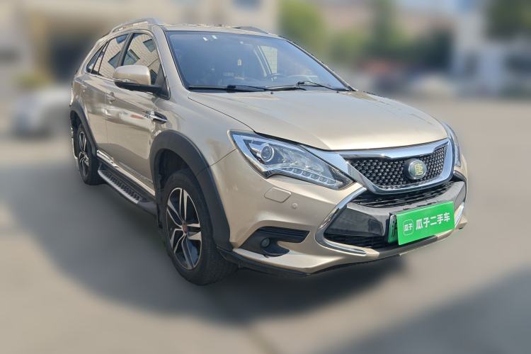 Used BYD Tang New Energy 2015 2.0T Four-Wheel-Drive Flagship Model
