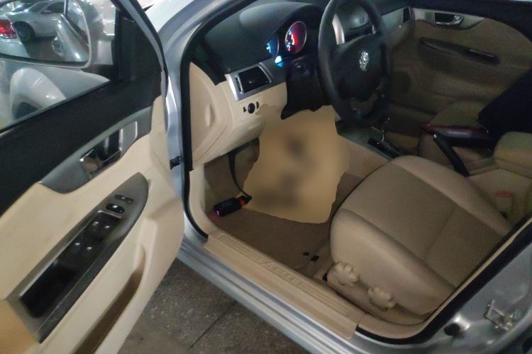 Used Buick Excelle 2013 1.5L Automatic Classic Model
