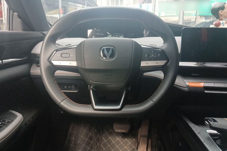Used CHANGAN UNI-V 2022 1.5T Prestige Version