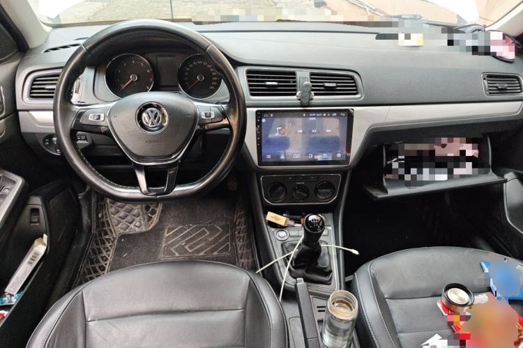 Used Volkswagen Lavida 2017 1.6L Manual Comfort Edition Center Console