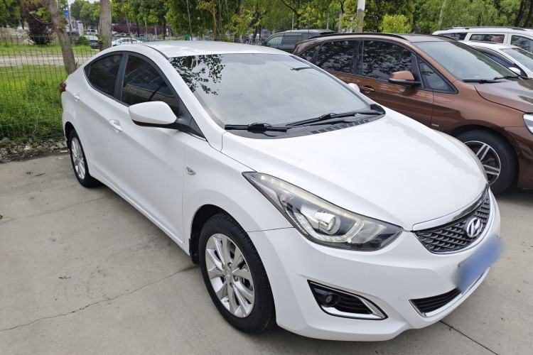Used Hyundai Elantra (5th Generation / Langdong) 2016 1.6L Automatic Smart Version
