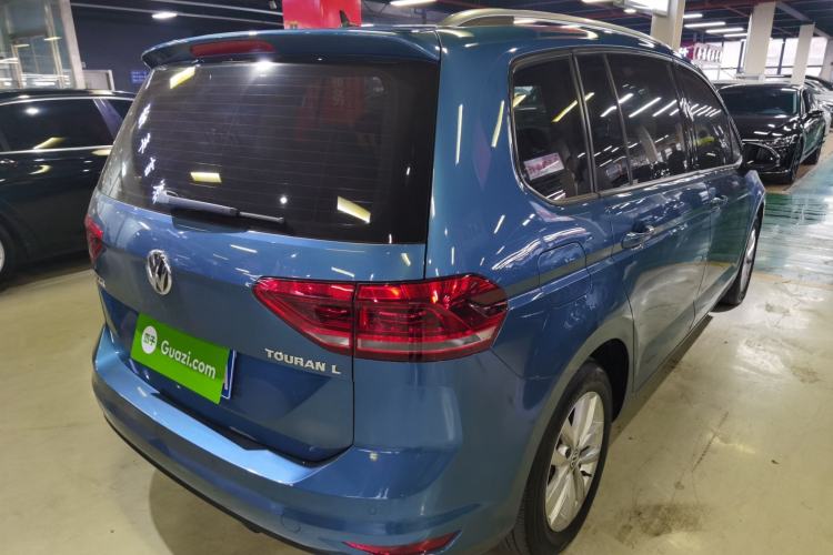 Used Volkswagen Touran 2016 Volkswagen Touran L 280TSI DSG Comfort Edition
