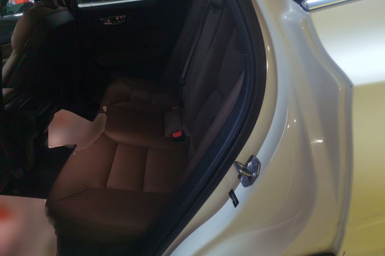 Used Volvo XC60 2022 B5 4x4 Smart Luxury Edition