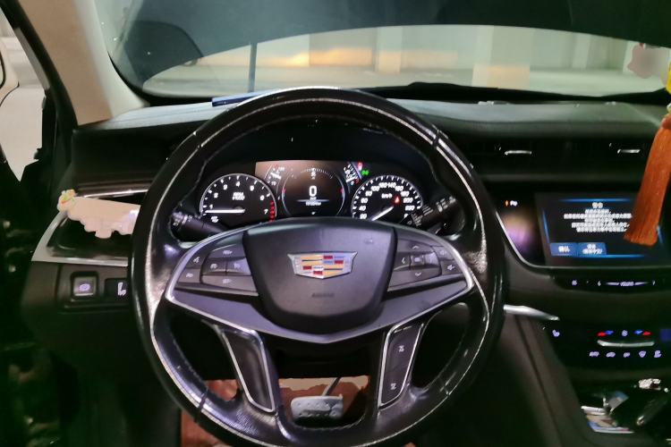 Used Cadillac XT5 2018 25T Luxury Model
