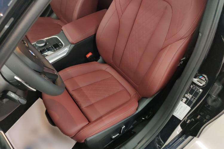 Used BMW 3 Series 2024 325i M Sport Night Edition Package Left Front Seat