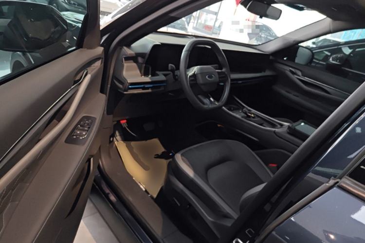 Used Ford Edge 2023 Ford Explorer L 2.0T EcoBoost Two-Wheel Drive 7-Seater Luxury Model