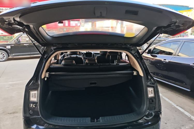 Used Baojun 560 2015 1.8L manual luxury version
