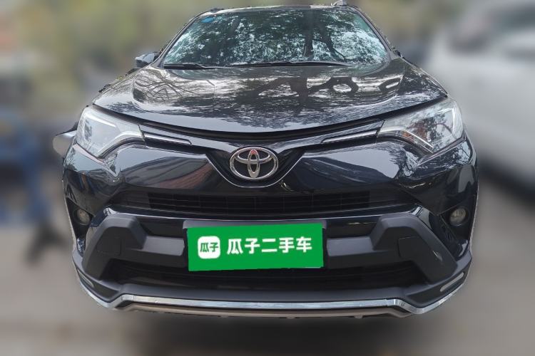 Used Toyota RAV4 2019 2.0L CVT Two-Wheel Drive Pioneer Edition China VI Standard