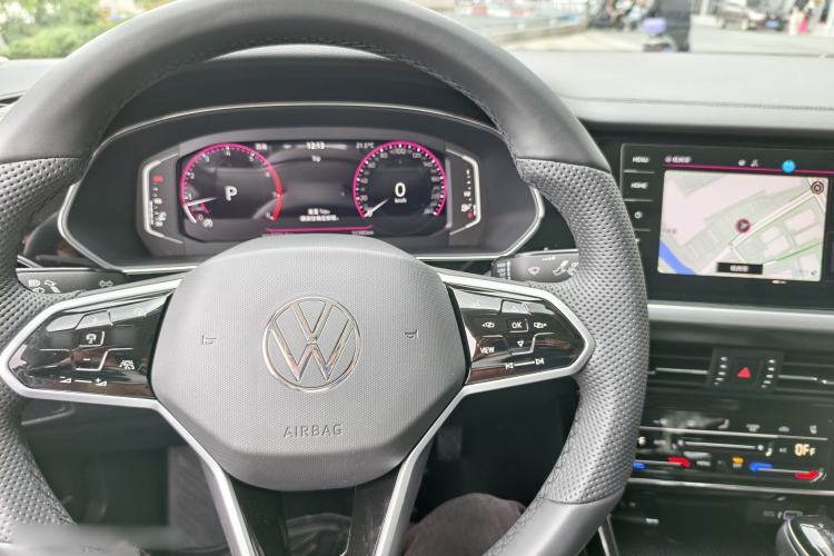 Used Volkswagen Passat 2024 380TSI Luxury Edition Steering Wheel