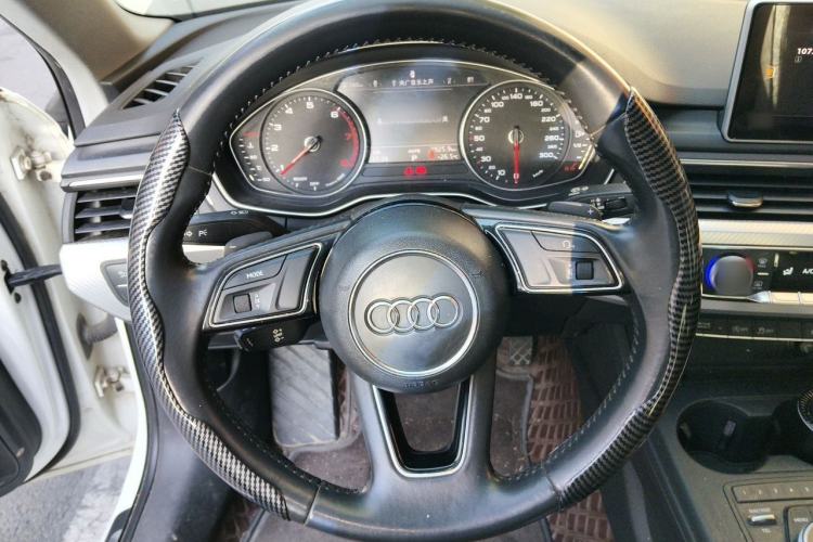 Used Audi A4L 2017 Plus 40 TFSI Fashion Model
