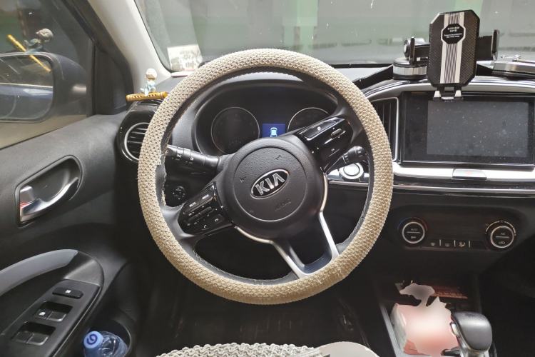 Used Kia kx1 Stonic 2019 1.4L Automatic Fun Edition China VI Steering Wheel