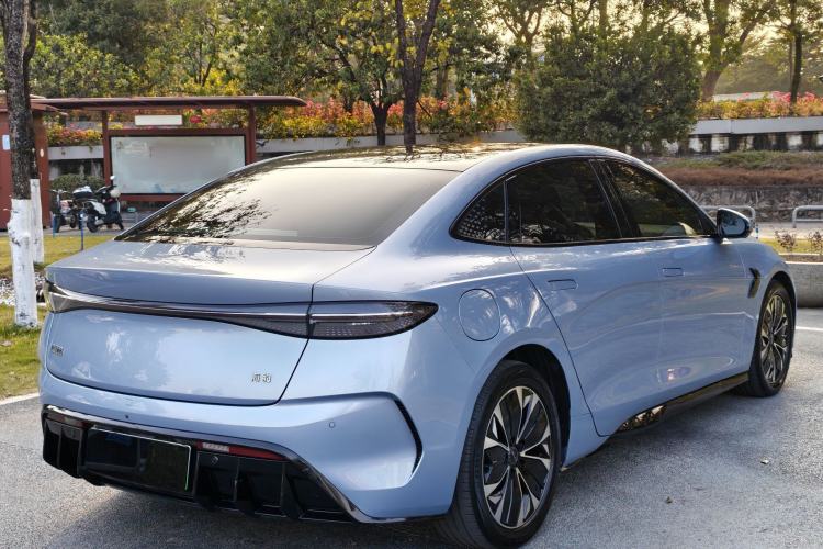 Used BYD Seal 2022 550 km Standard Range Rear-Wheel Drive Prestige Version