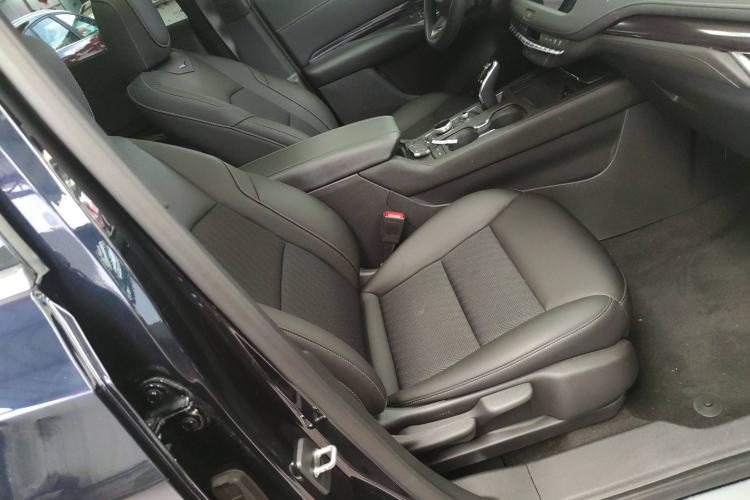 Used Cadillac XT4 2021 28T Two-Wheel Drive Tech Edition