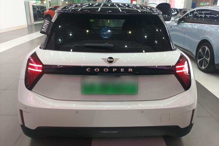 Used MINI Electric COOPER 2025 456km COOPER E Classic Style Rear