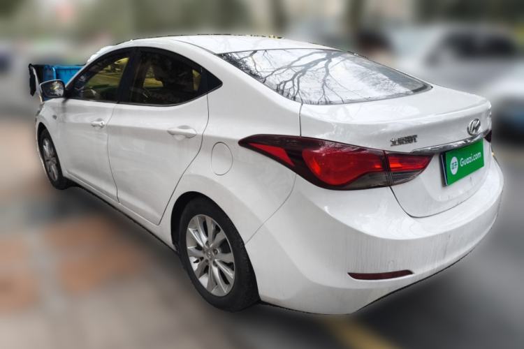 Used Hyundai Elantra (5th Generation / Langdong) 2016 1.6L Automatic Smart Version
