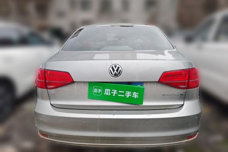 Used Volkswagen Sagitar 2015 1.6L Manual Comfort Model