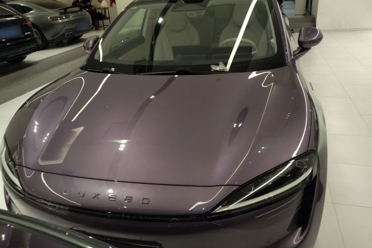 Used Hima Luxeed R7 2024 All-Electric 736 km Ultra Front