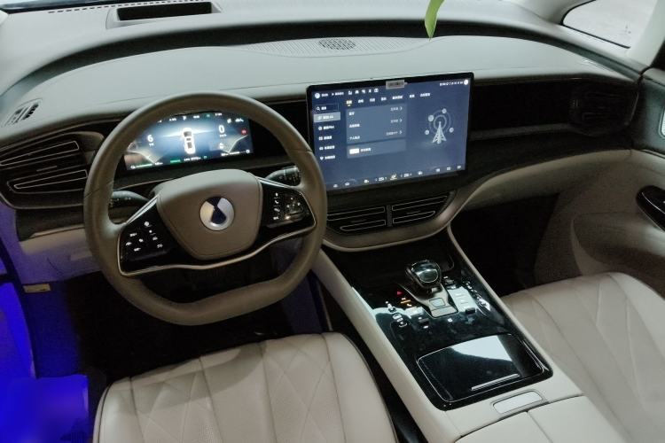 Used Denza D9 2022 DM-i 970 Four-Wheel Drive Prestige Model