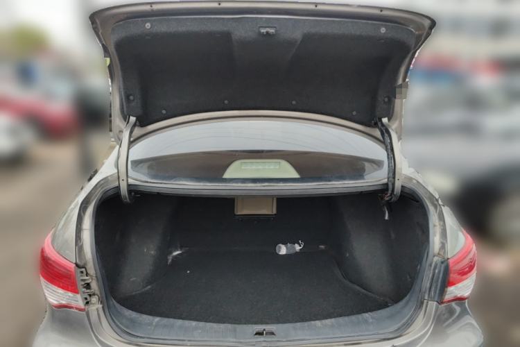 Used Nissan Sylphy 2012 Classic 1.6XE Manual Comfort Edition Trunk