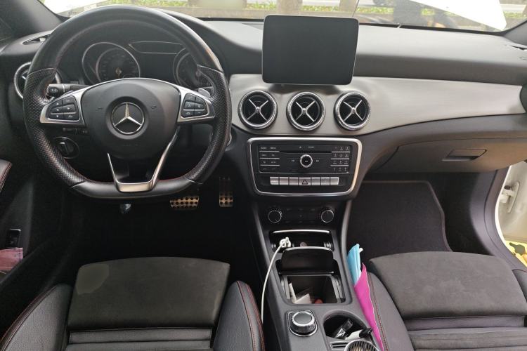 Used Mercedes-Benz CLA 2017 CLA 220 4MATIC Center Console