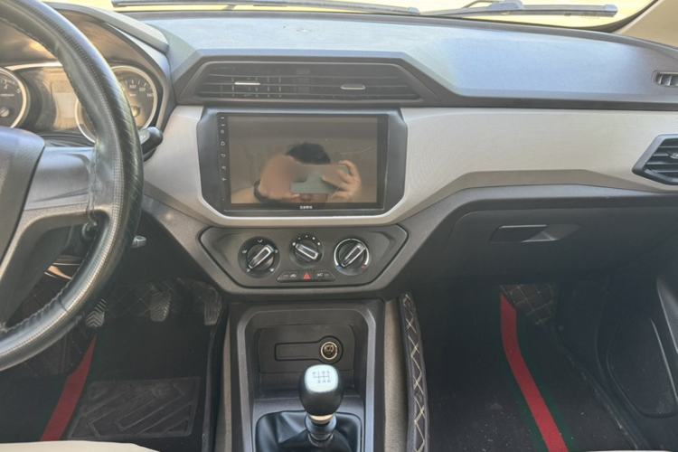 Used Wuling Hongguang 2021 1.5L Revised S Standard Version with Electric Power Steering LAR Interior 2