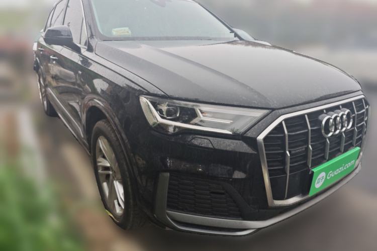 Used Audi Q7 2022 45 TFSI quattro S line Sport Edition Front Right 45 Deg