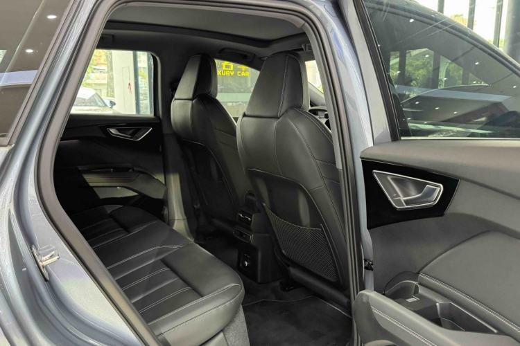 Used Audi Q4 e-tron 2024 40 e-tron Adventure Edition Interior 6