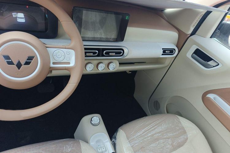 Used Wuling Hongguang MINIEV 2024 3rd Generation 215km Advanced Version