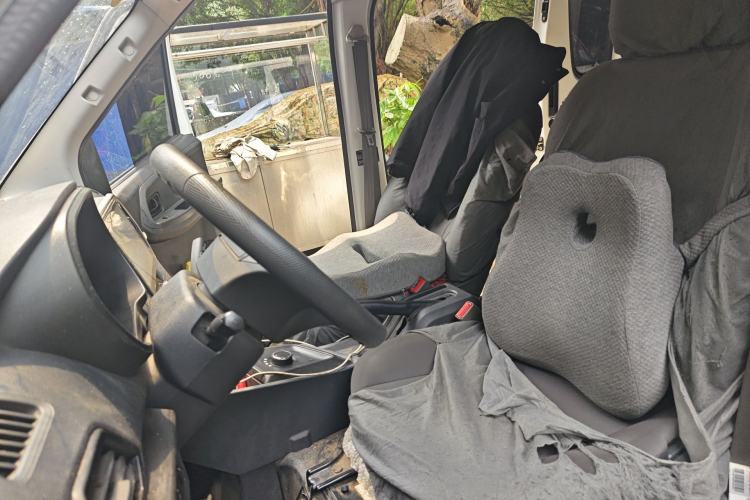 Used CHANGAN KAICHENG Ruixing EM60 2025 Passenger Version Comfort Edition 6 Seats 300 km Range Side-Hinged Doors Left Front Seat