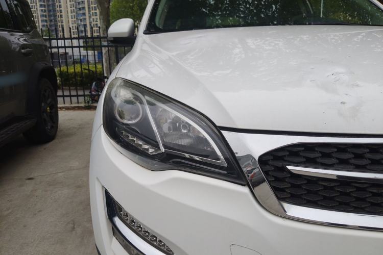 Used Zotye Domy X5 2015 1.5T CVT ZhiXian Model China IV Standard Right Front Headlight