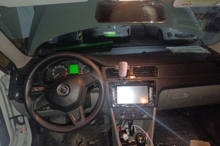 Used Skoda Rapid 2015 1.6L Manual Smart Selection Model
