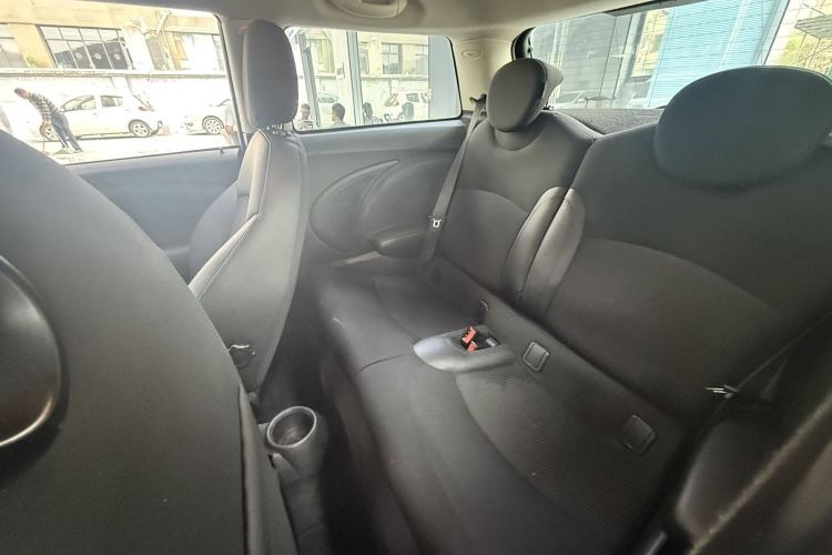 Used MINI MINI 2011 1.6L COOPER Fun