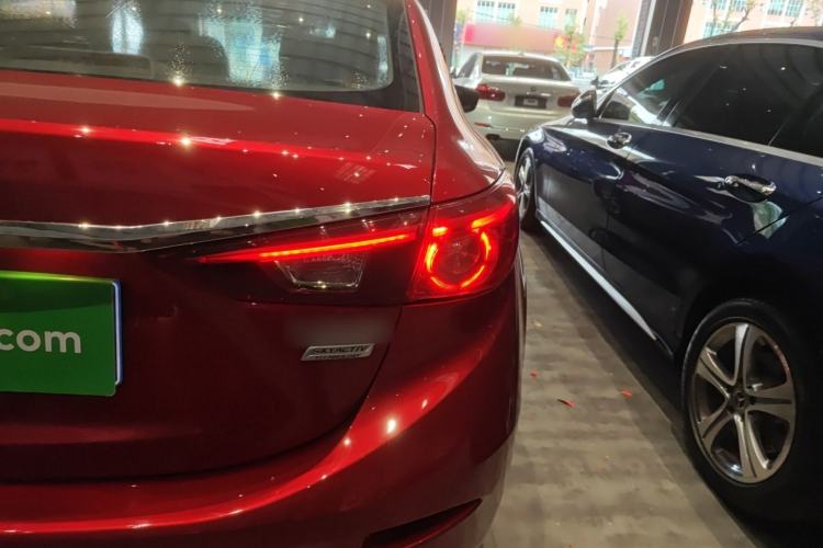 Used Mazda Mazda 3 Axela 2019 Cloud-Controlled Sedan 1.5L Automatic Luxury Model China VI Standard
