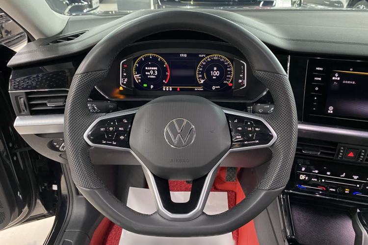 Used Volkswagen Passat 2024 380TSI Dragon Edition Interior 3